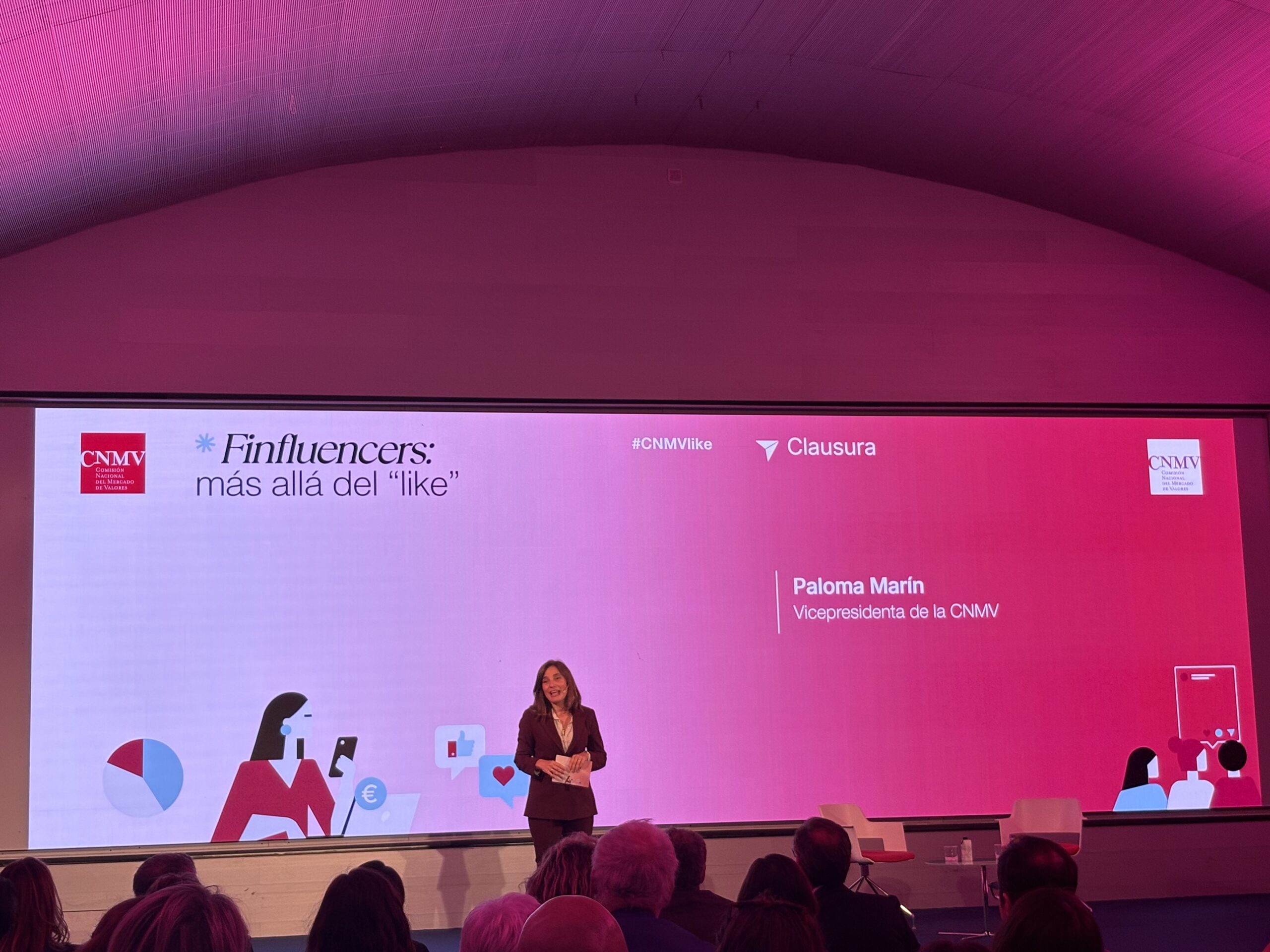 Paloma Marín durante la jornada Finfluencers: más allá del like de la CNMV